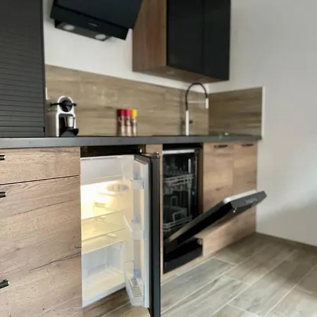 Logis De La Pomme D'or X Melrose Дом отдыха