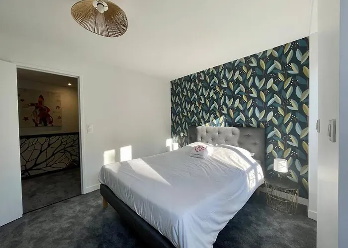 Logis De La Pomme D'or X Melrose Bayeux