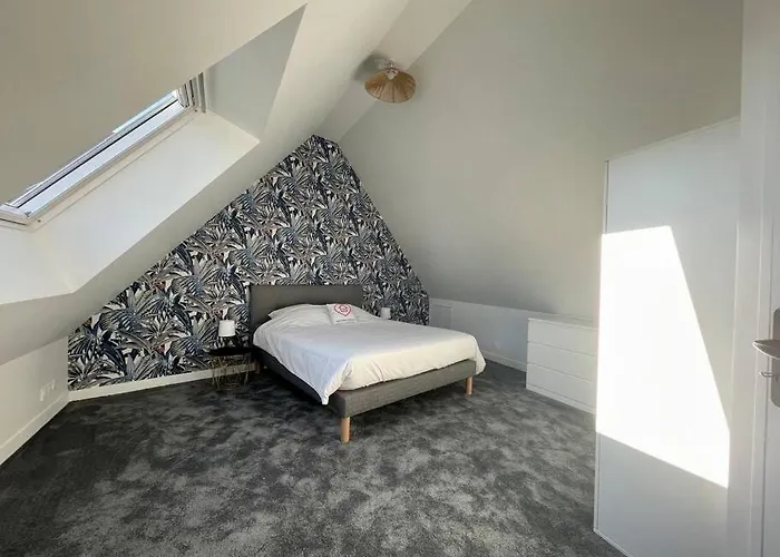 Semesterbostad Logis De La Pomme D'or X Melrose *