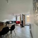 Logis De La Pomme D'or X Melrose בית נופש *