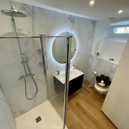 Logis De La Pomme D'or X Melrose