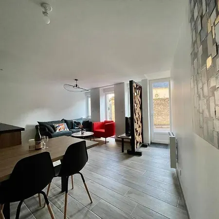 Logis De La Pomme D'or X Melrose Holiday home *