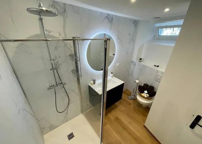 Logis De La Pomme D'or X Melrose