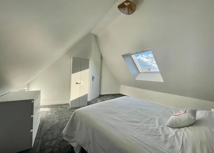 Logis De La Pomme D'or X Melrose 度假居